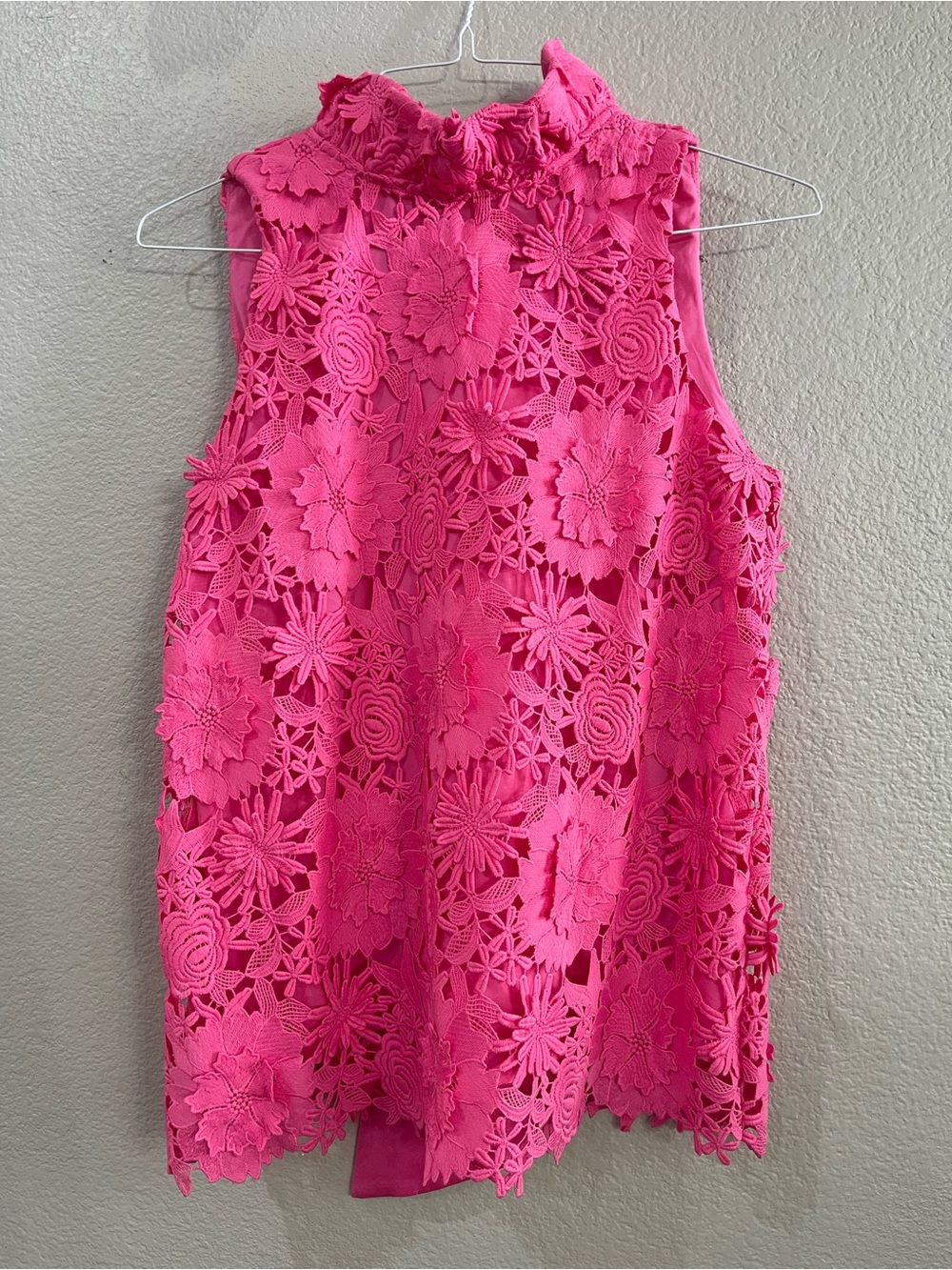 Tuckernuck Pink Lace Top Back Bow Women's Medium Romantic Feminine Blouse